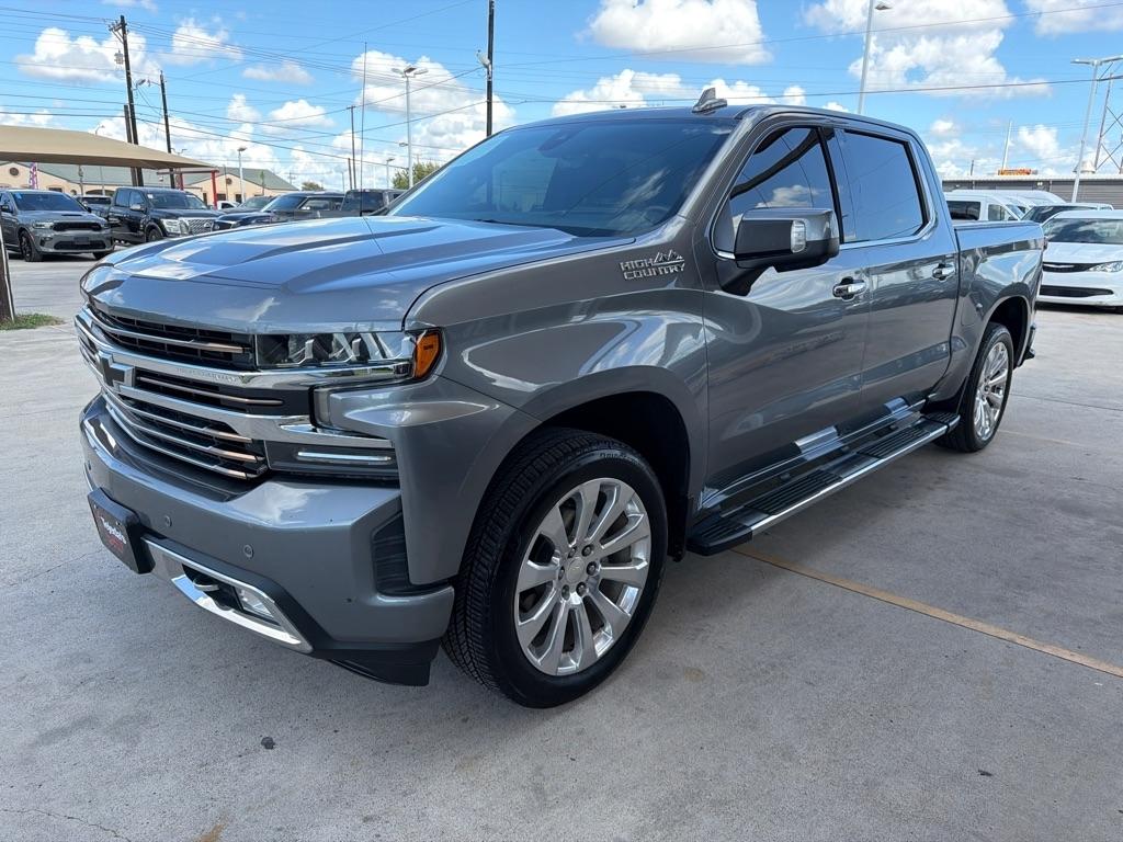 Chevrolet Silverado photo 3