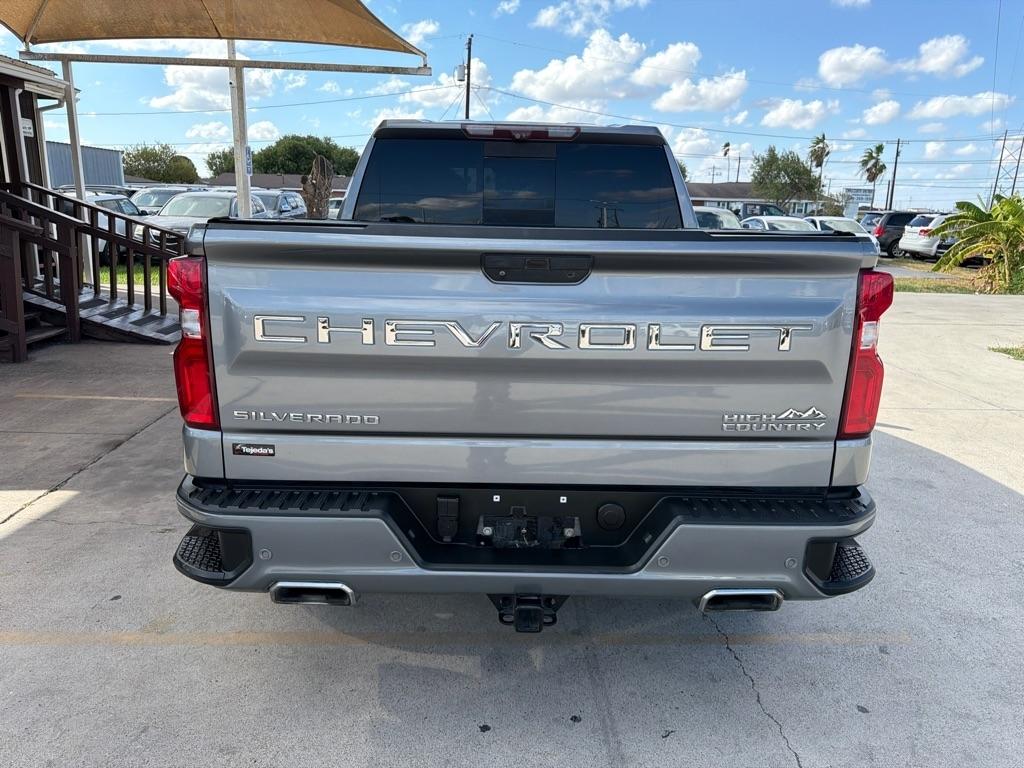 Chevrolet Silverado photo 6