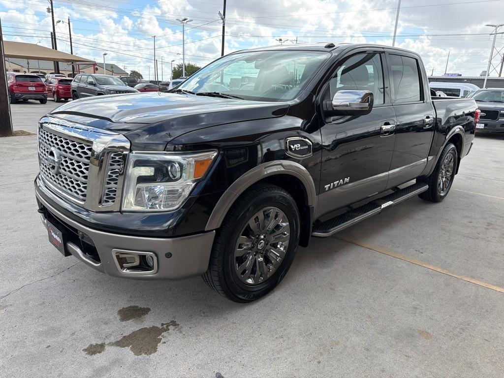 Nissan Titan SV Crew Cab 2WD 2017