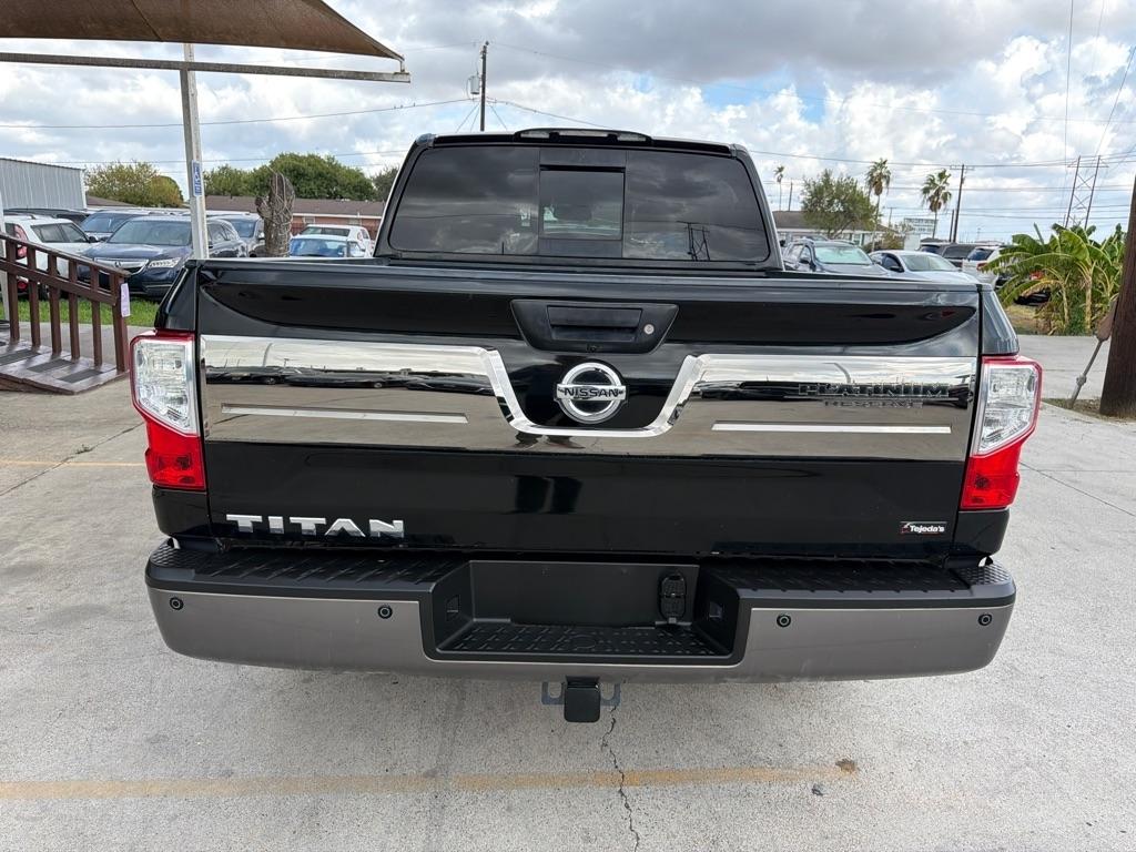 Nissan Titan SV Crew Cab 2WD 2017