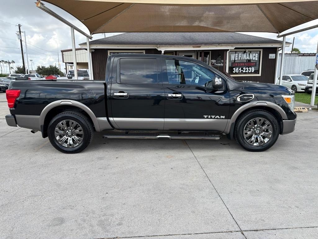 Nissan Titan SV Crew Cab 2WD 2017