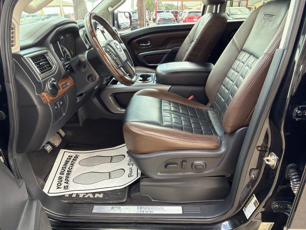 Nissan Titan SV Crew Cab 2WD 2017