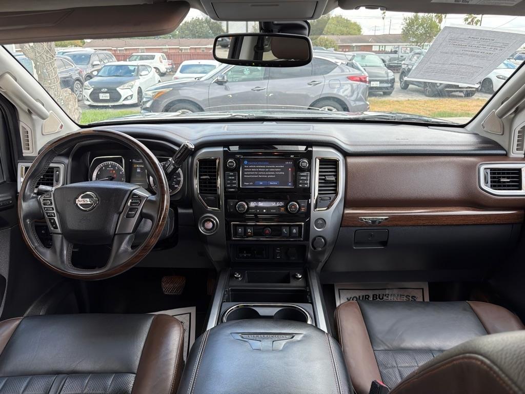 Nissan Titan SV Crew Cab 2WD 2017