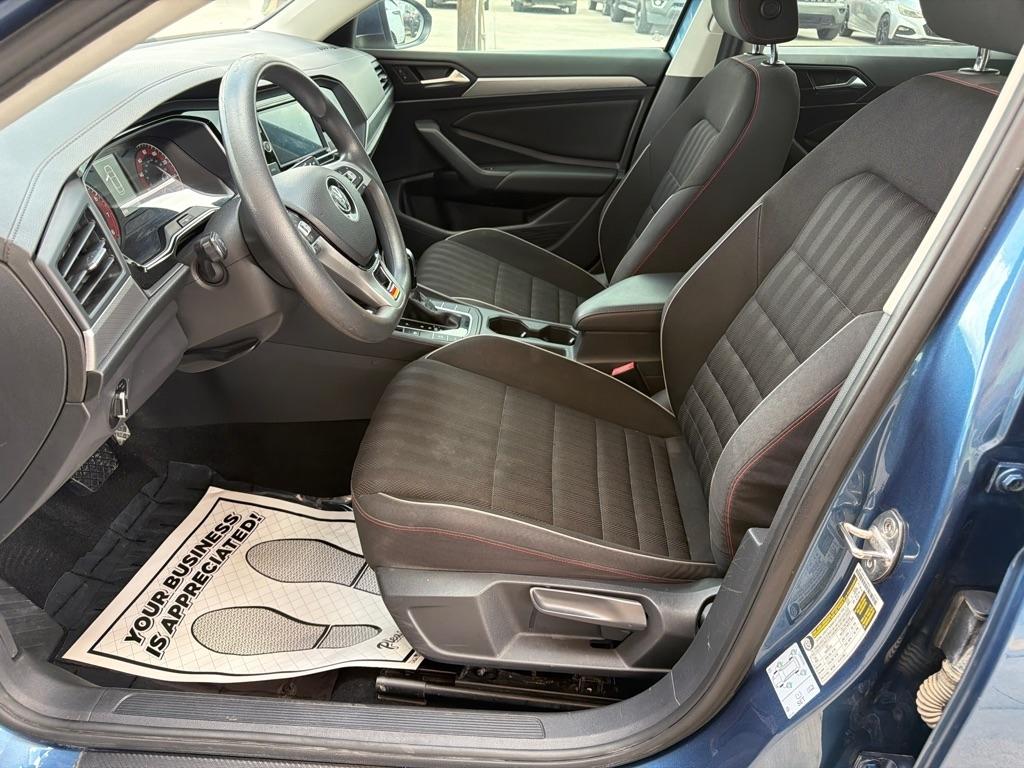 Volkswagen Jetta 1.4T S 8A 2021