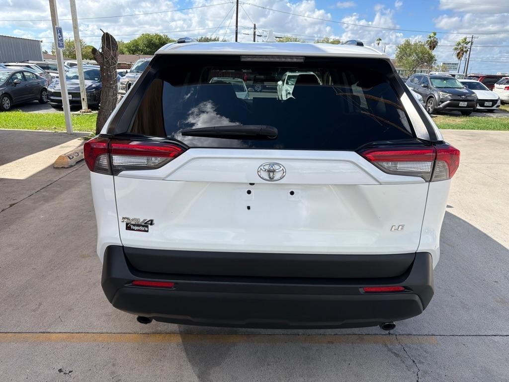 Toyota RAV4 LE 2019