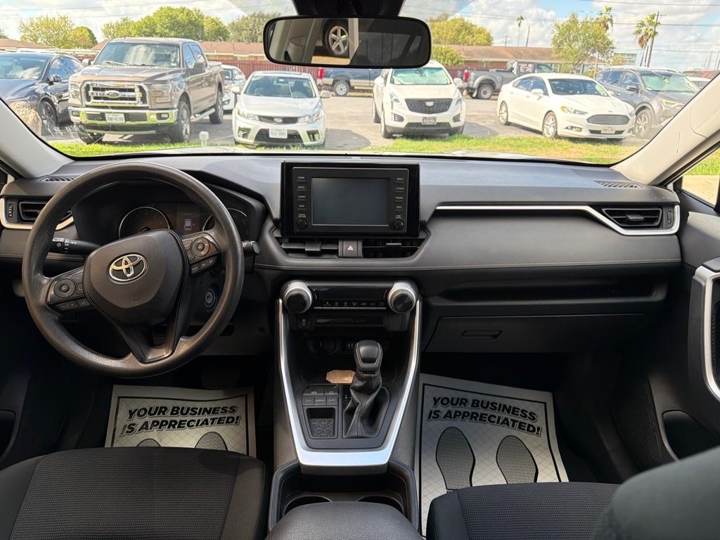Toyota RAV4 LE 2019