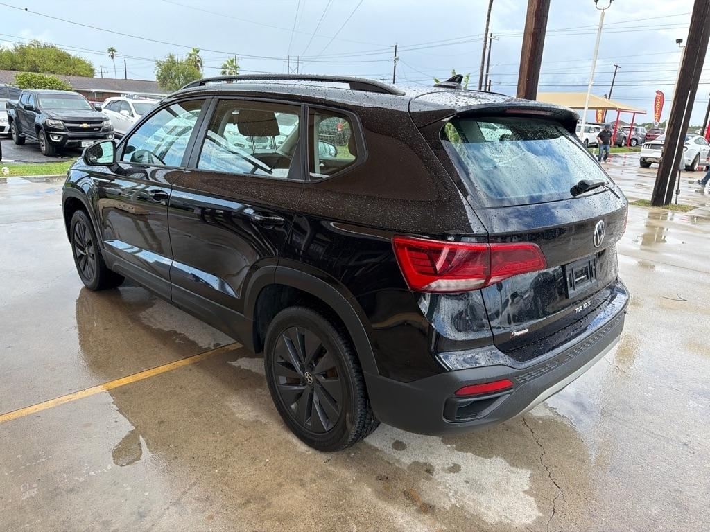 Volkswagen Taos S 2022