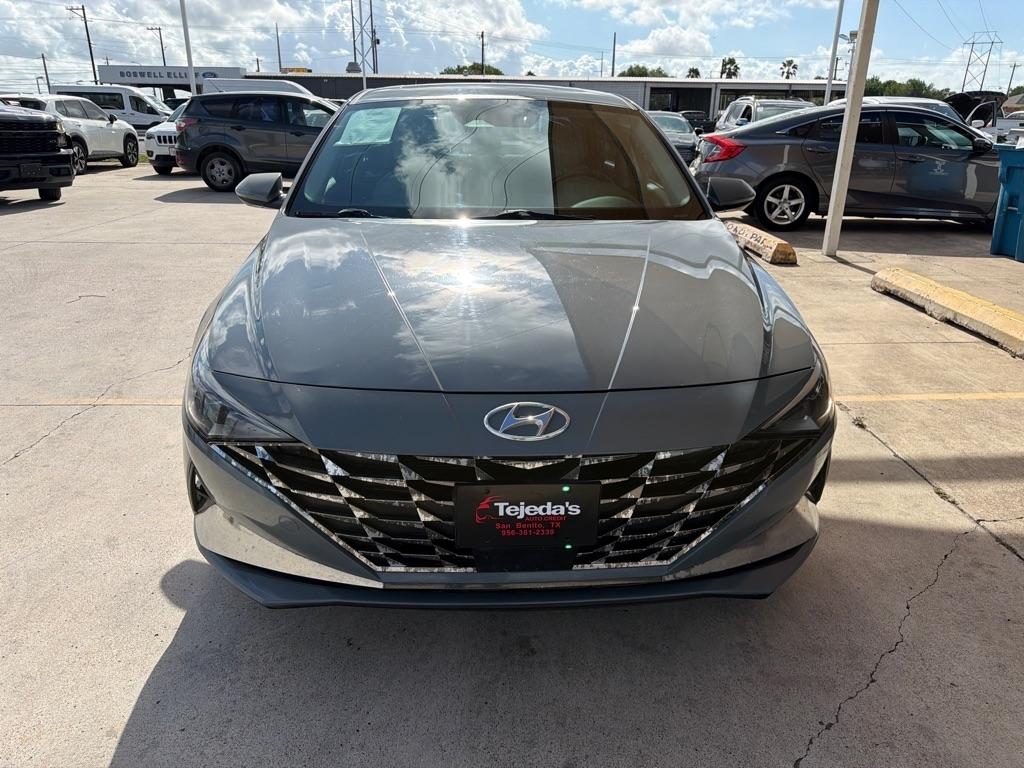 Hyundai Elantra Limited 2022