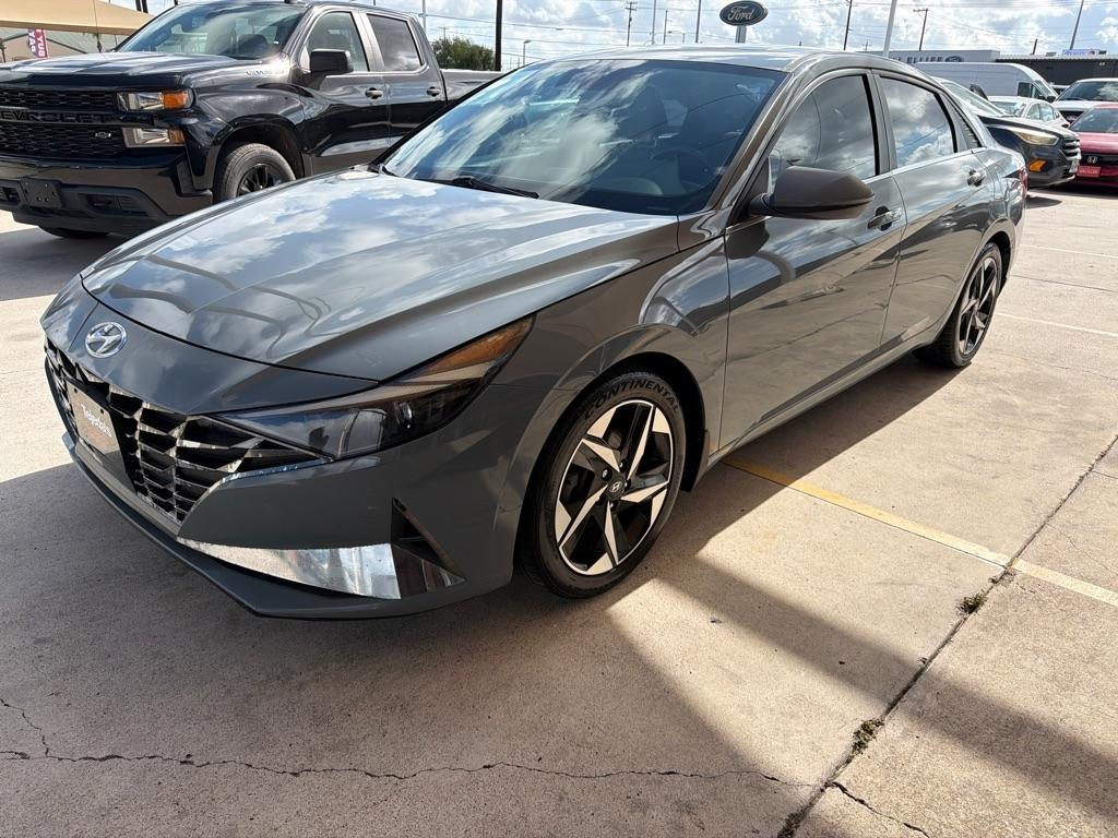 Hyundai Elantra Limited 2022