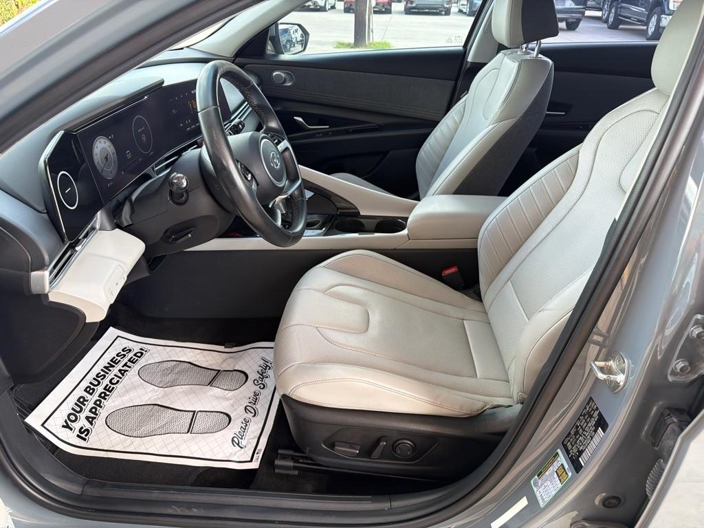 Hyundai Elantra Limited 2022