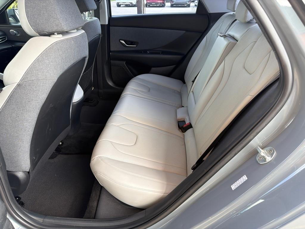 Hyundai Elantra Limited 2022