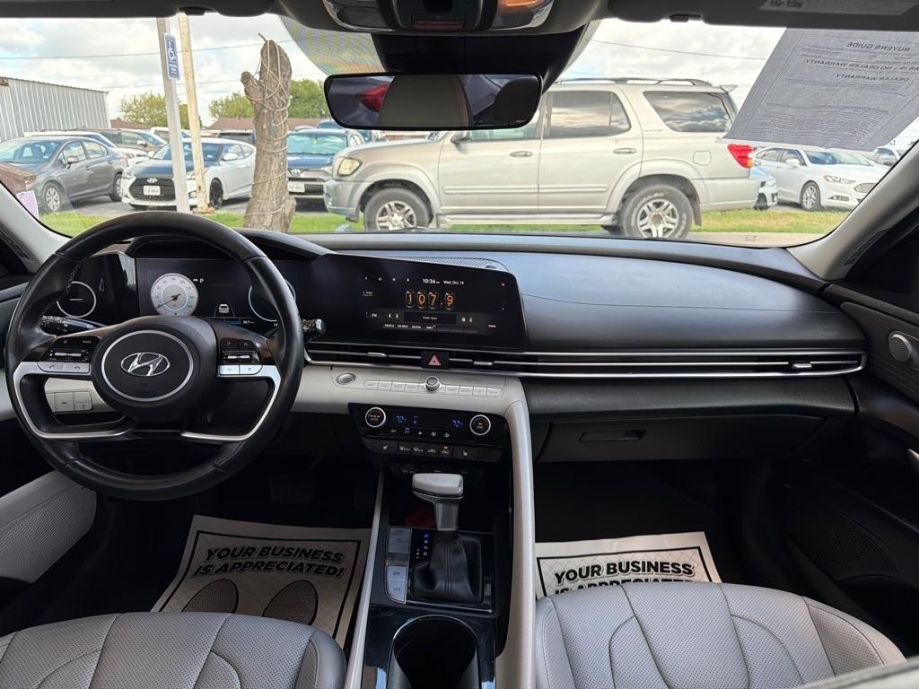 Hyundai Elantra Limited 2022