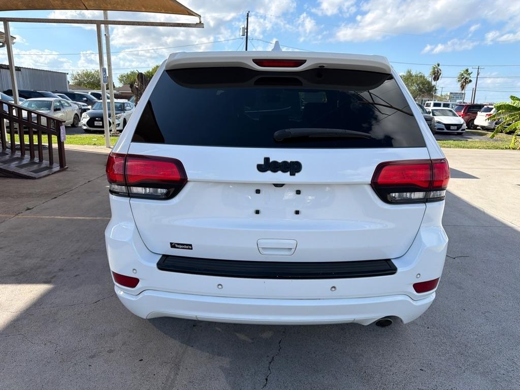 Jeep Grand Cherokee Laredo 2WD 2018