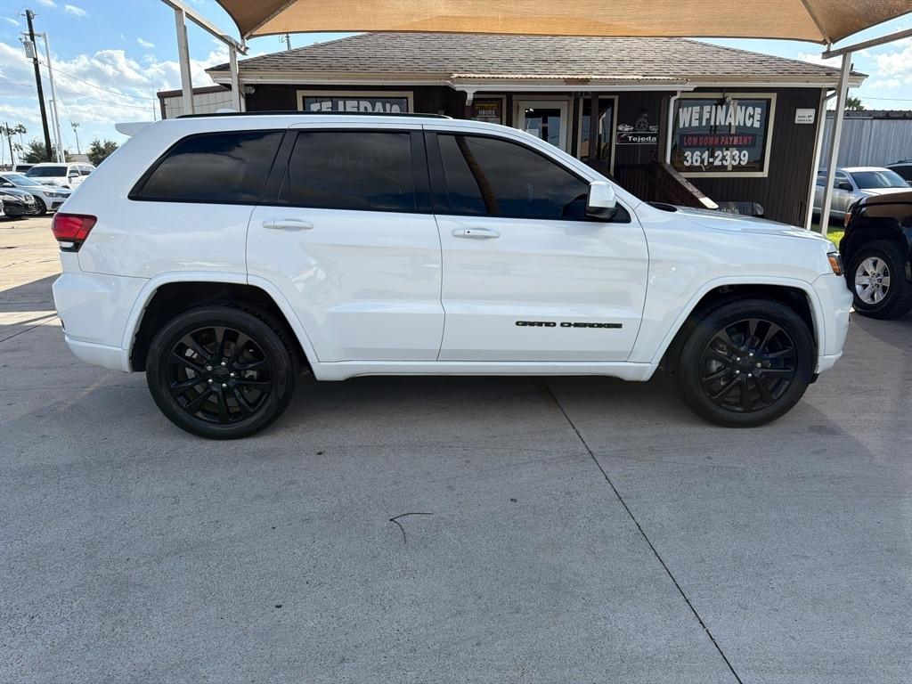Jeep Grand Cherokee Laredo 2WD 2018