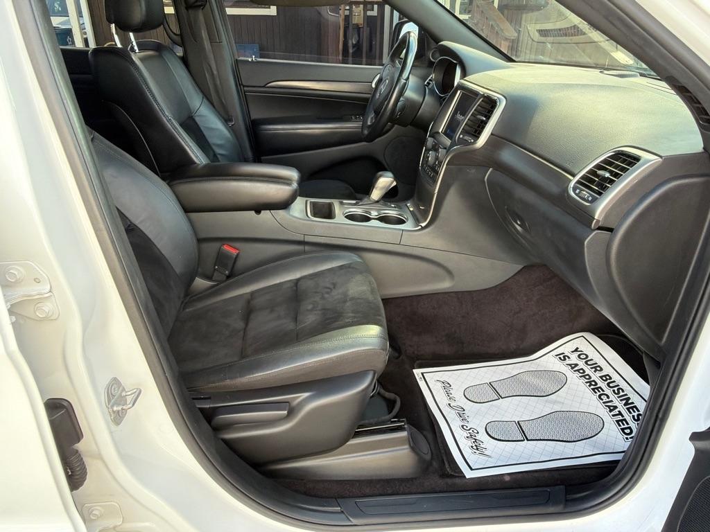 Jeep Grand Cherokee Laredo 2WD 2018