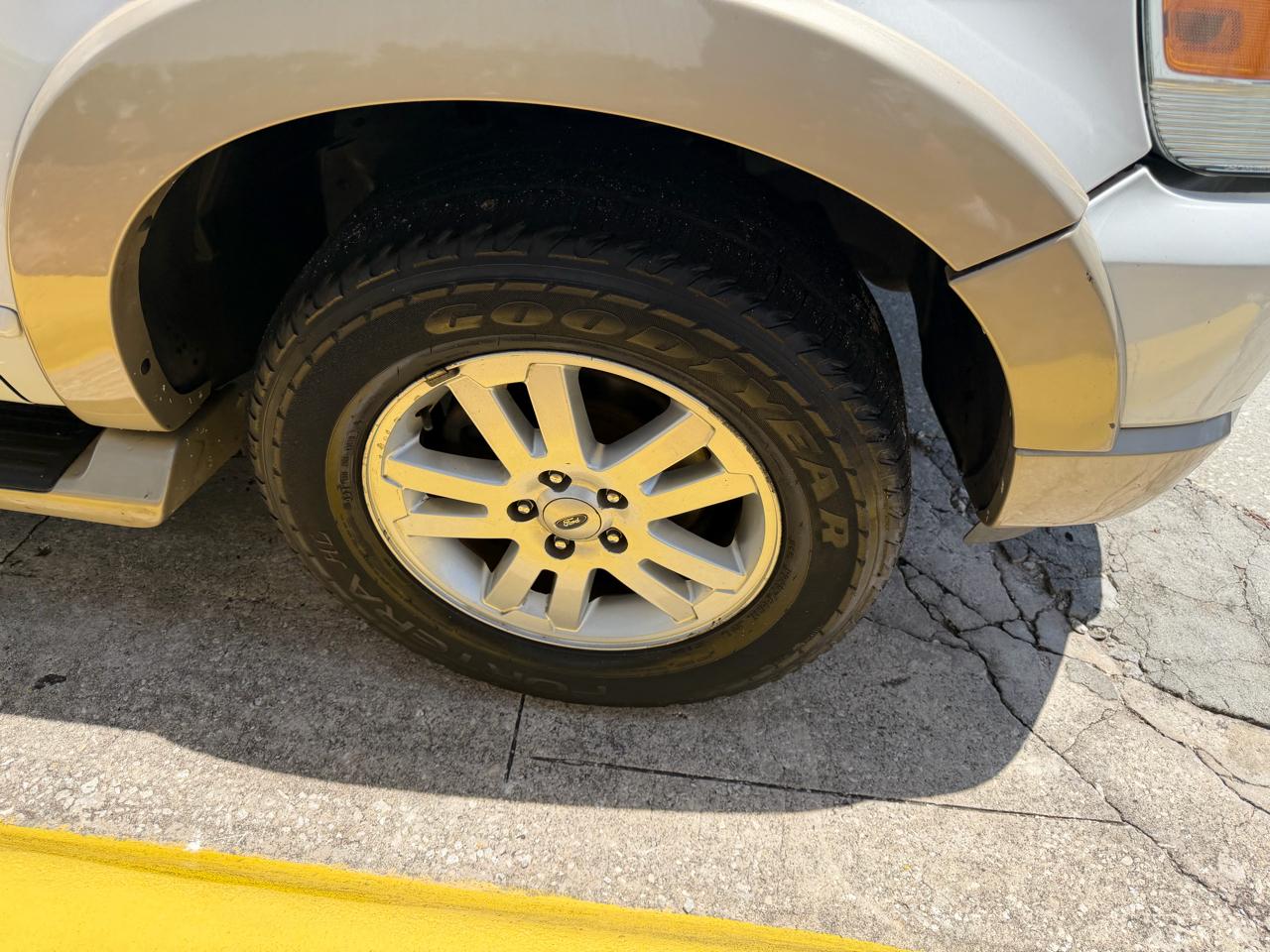 Ford Explorer Eddie Bauer 4.0L 4WD 2007
