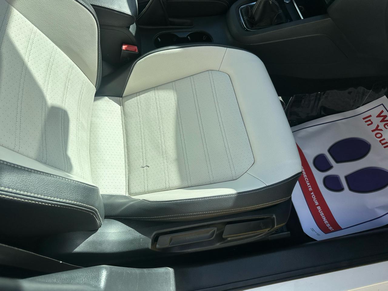 Volkswagen Jetta SE 5M 2016