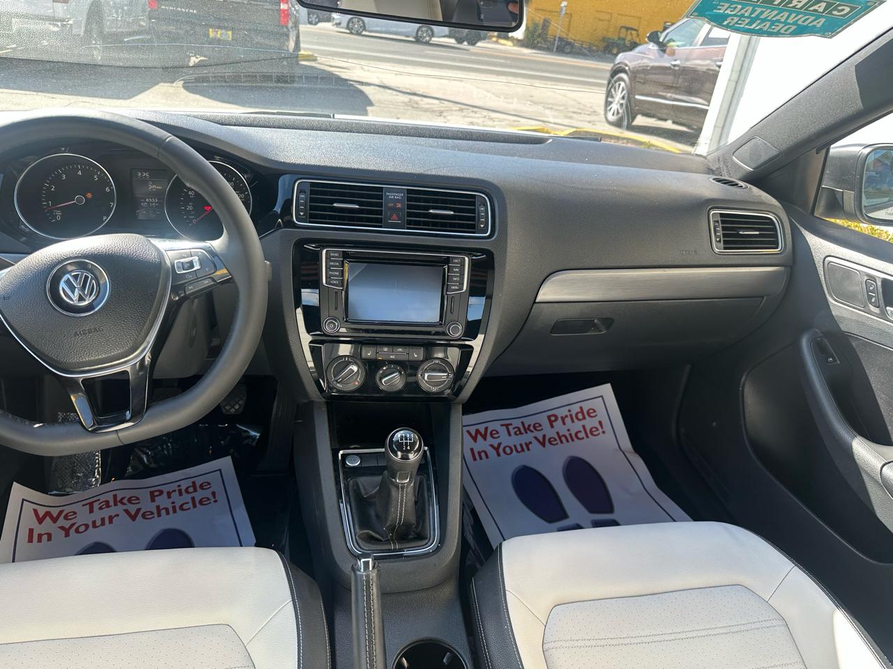 Volkswagen Jetta SE 5M 2016