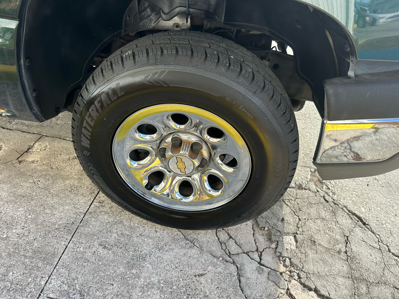 Chevrolet Silverado 1500 LS Ext. Cab Short Bed 2WD 2005