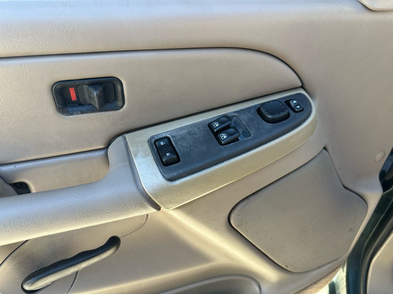 Chevrolet Silverado 1500 LS Ext. Cab Short Bed 2WD 2005