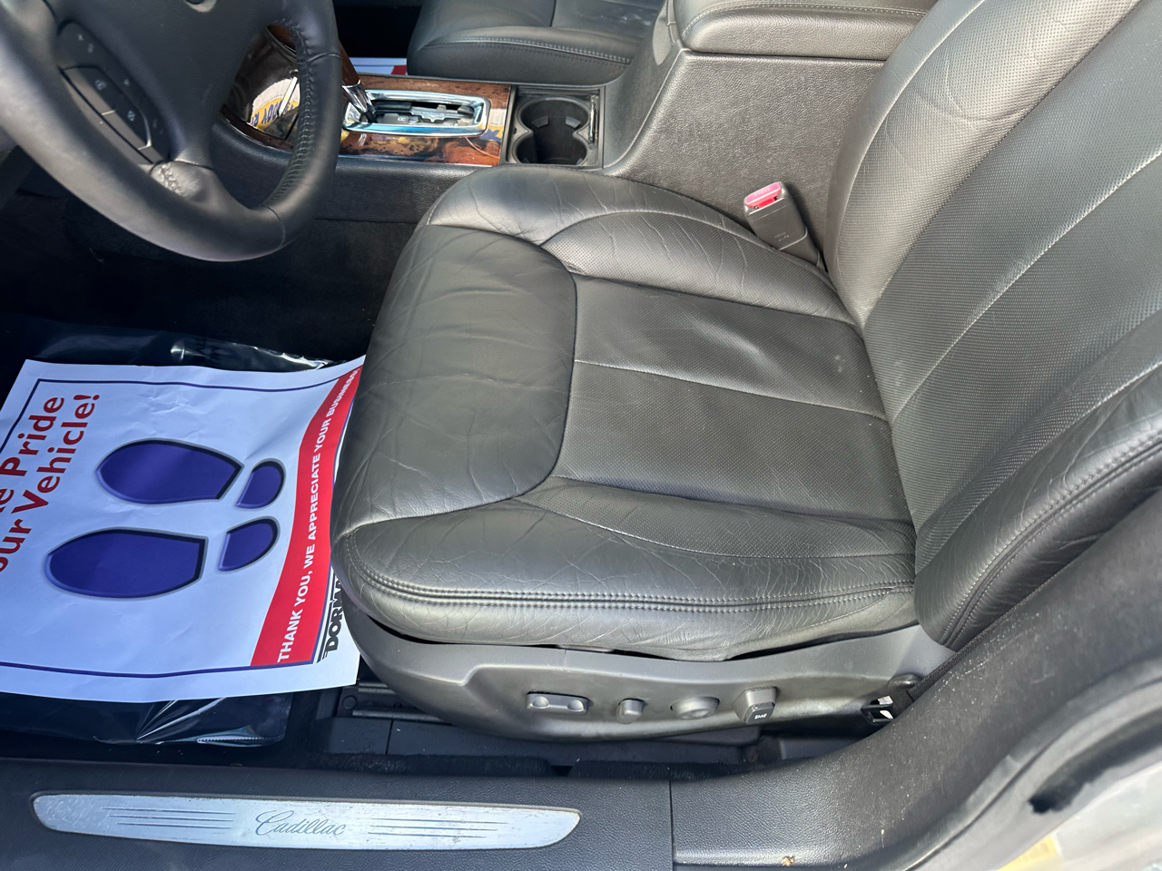 Cadillac DTS Premium w/ Navi 2011