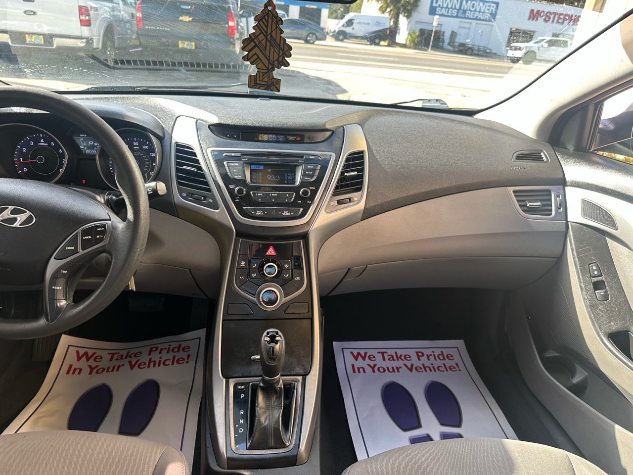 Hyundai Elantra SE 6AT 2016