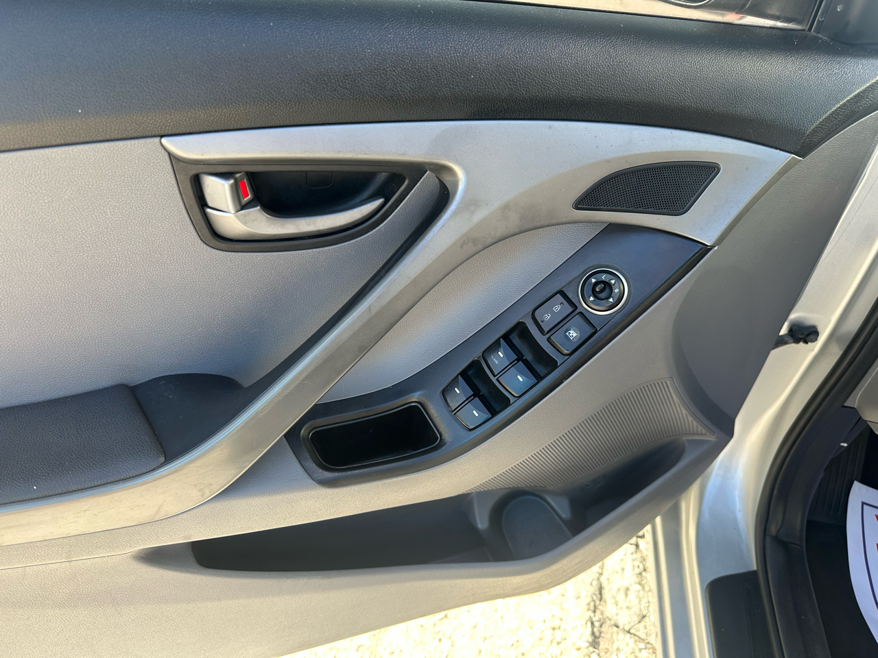 Hyundai Elantra SE 6AT 2016