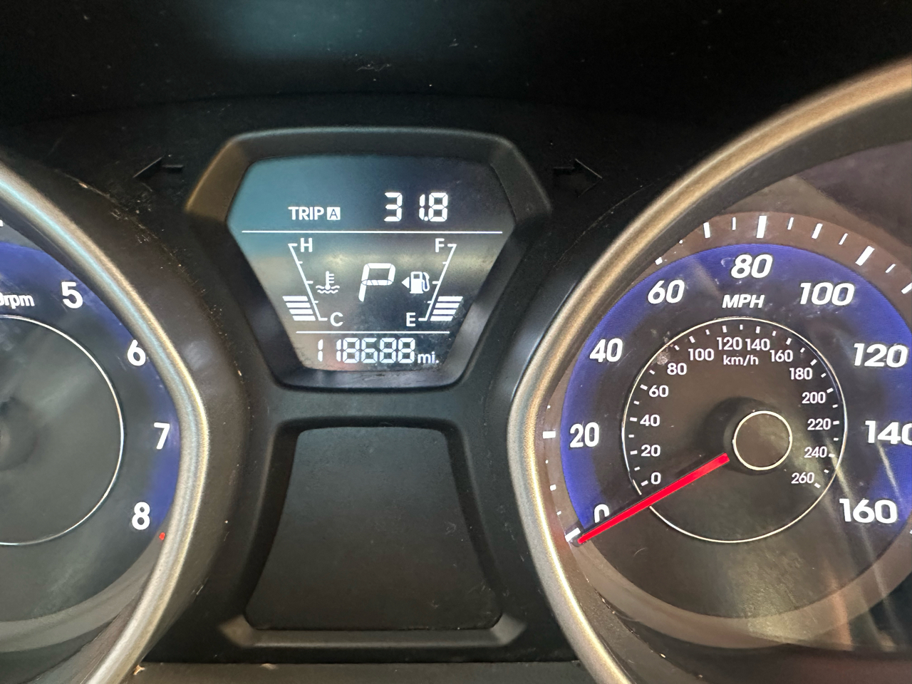 Hyundai Elantra SE 6AT 2016