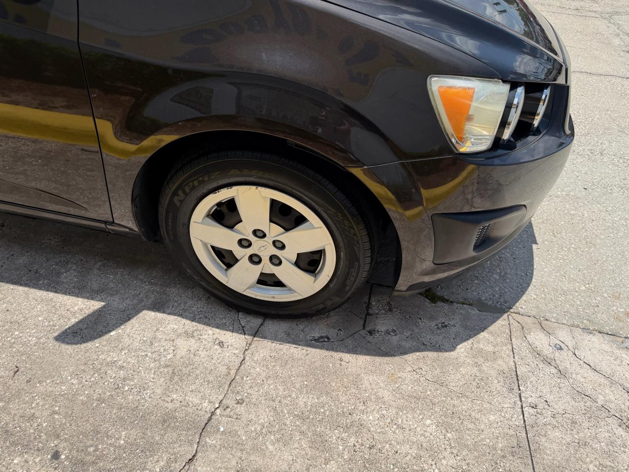 Chevrolet Sonic LS Auto Sedan 2013