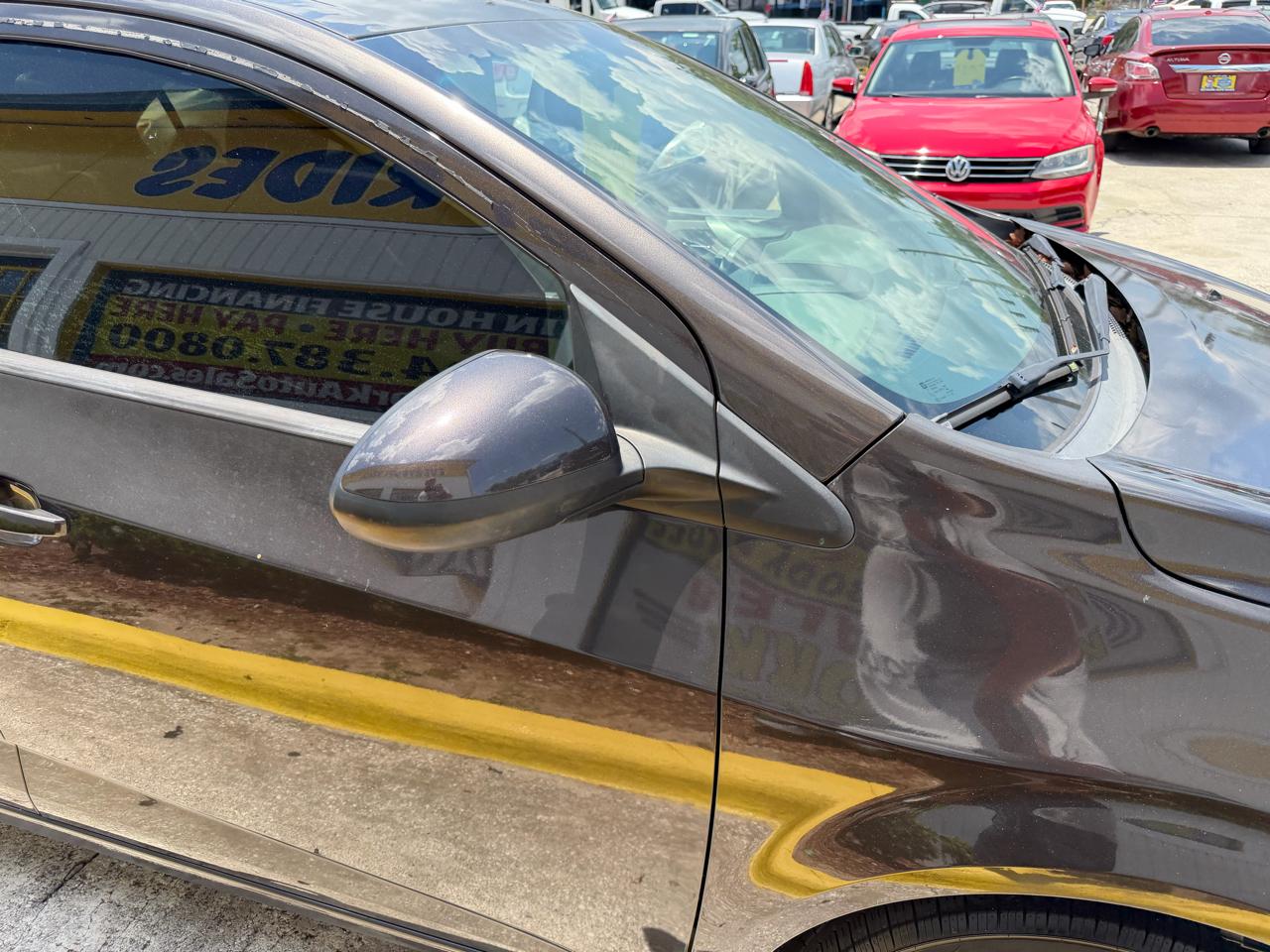 Chevrolet Sonic LS Auto Sedan 2013