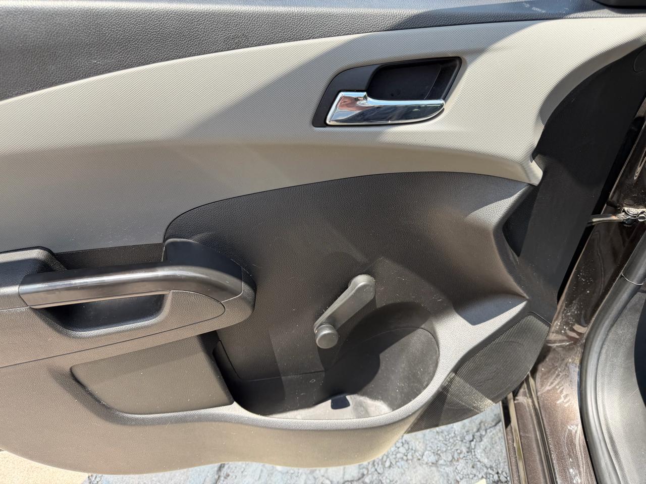 Chevrolet Sonic LS Auto Sedan 2013