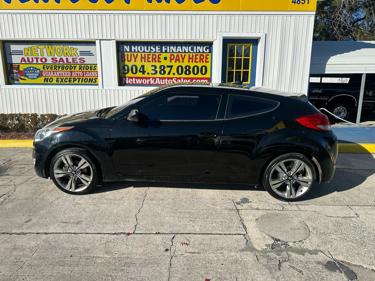 Hyundai Veloster Base 2013