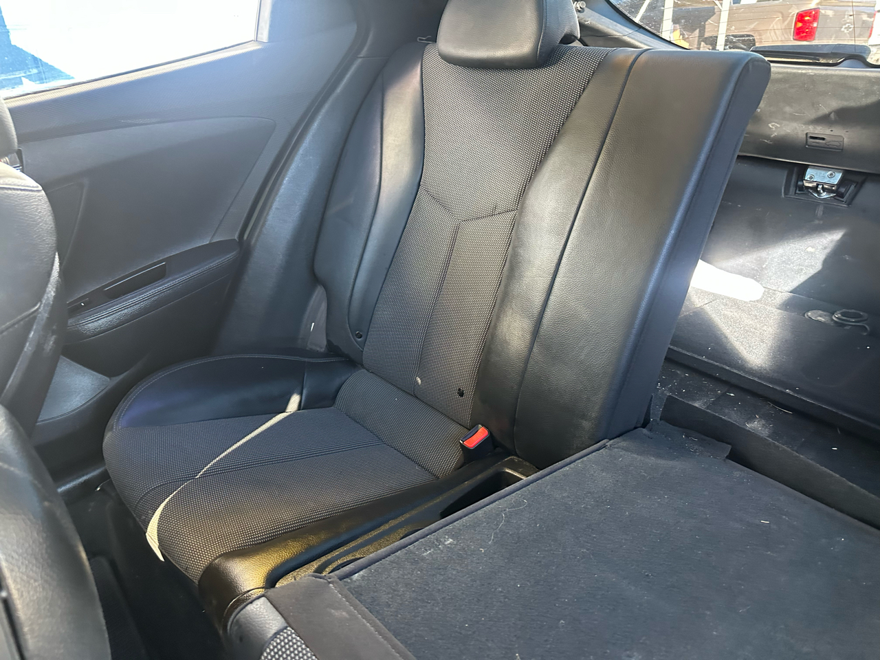 Hyundai Veloster Base 2013