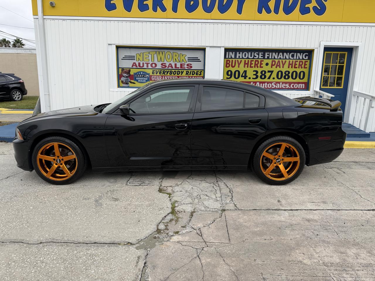 Dodge Charger SE 2013