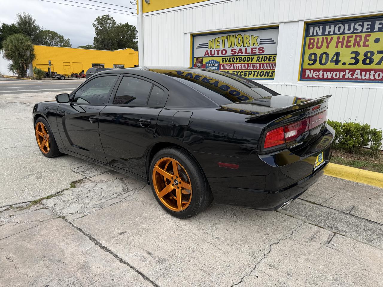 Dodge Charger SE 2013
