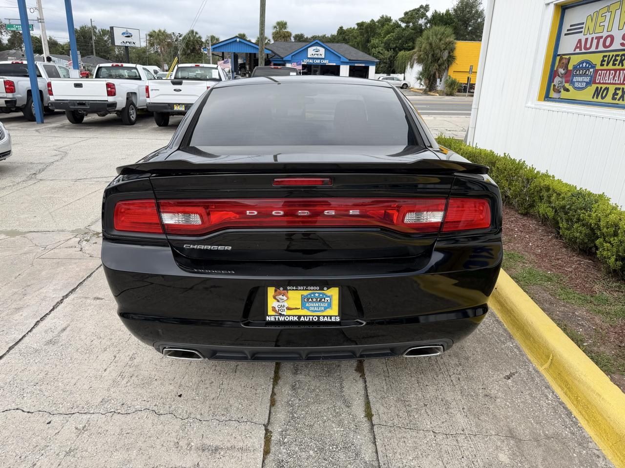 Dodge Charger SE 2013