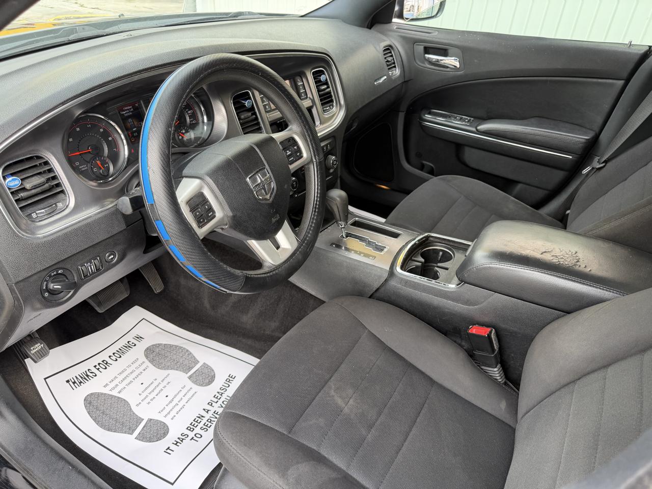 Dodge Charger SE 2013