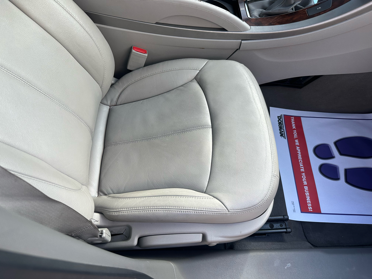 Buick LaCrosse CX 2010