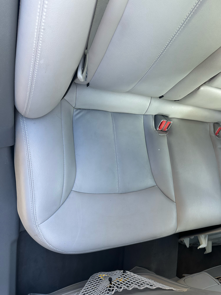 Buick LaCrosse CX 2010