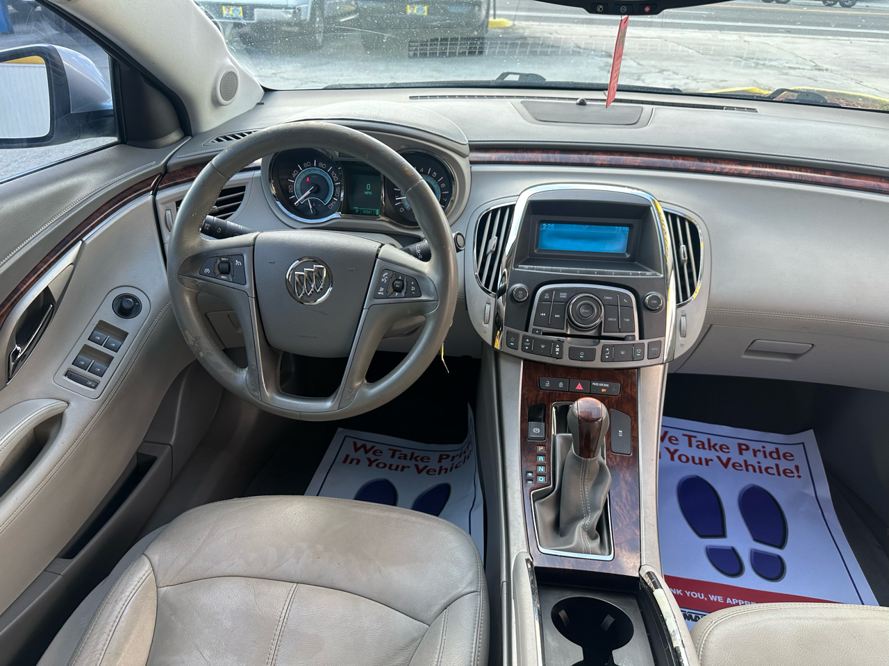 Buick LaCrosse CX 2010