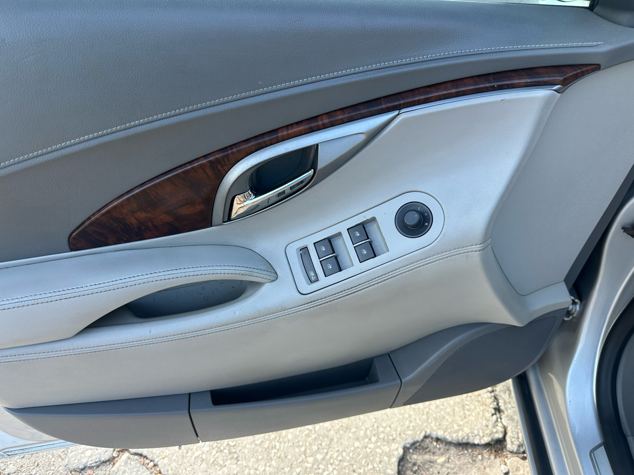 Buick LaCrosse CX 2010