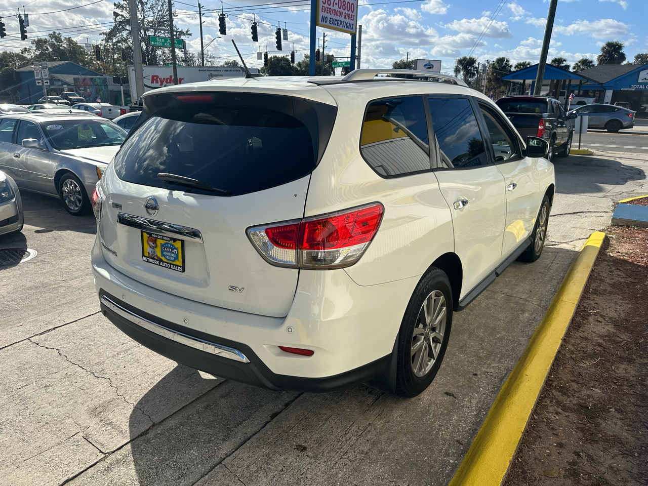 Nissan Pathfinder SL 2WD 2014