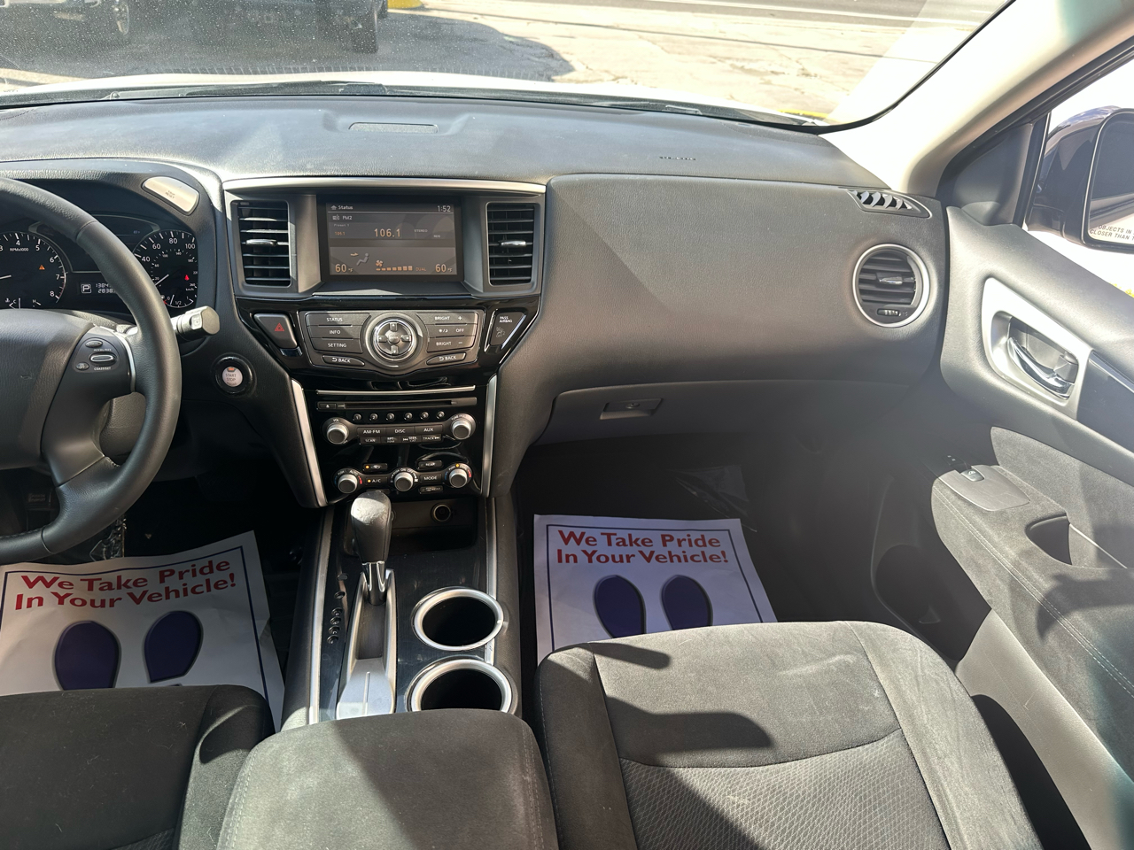 Nissan Pathfinder SL 2WD 2014