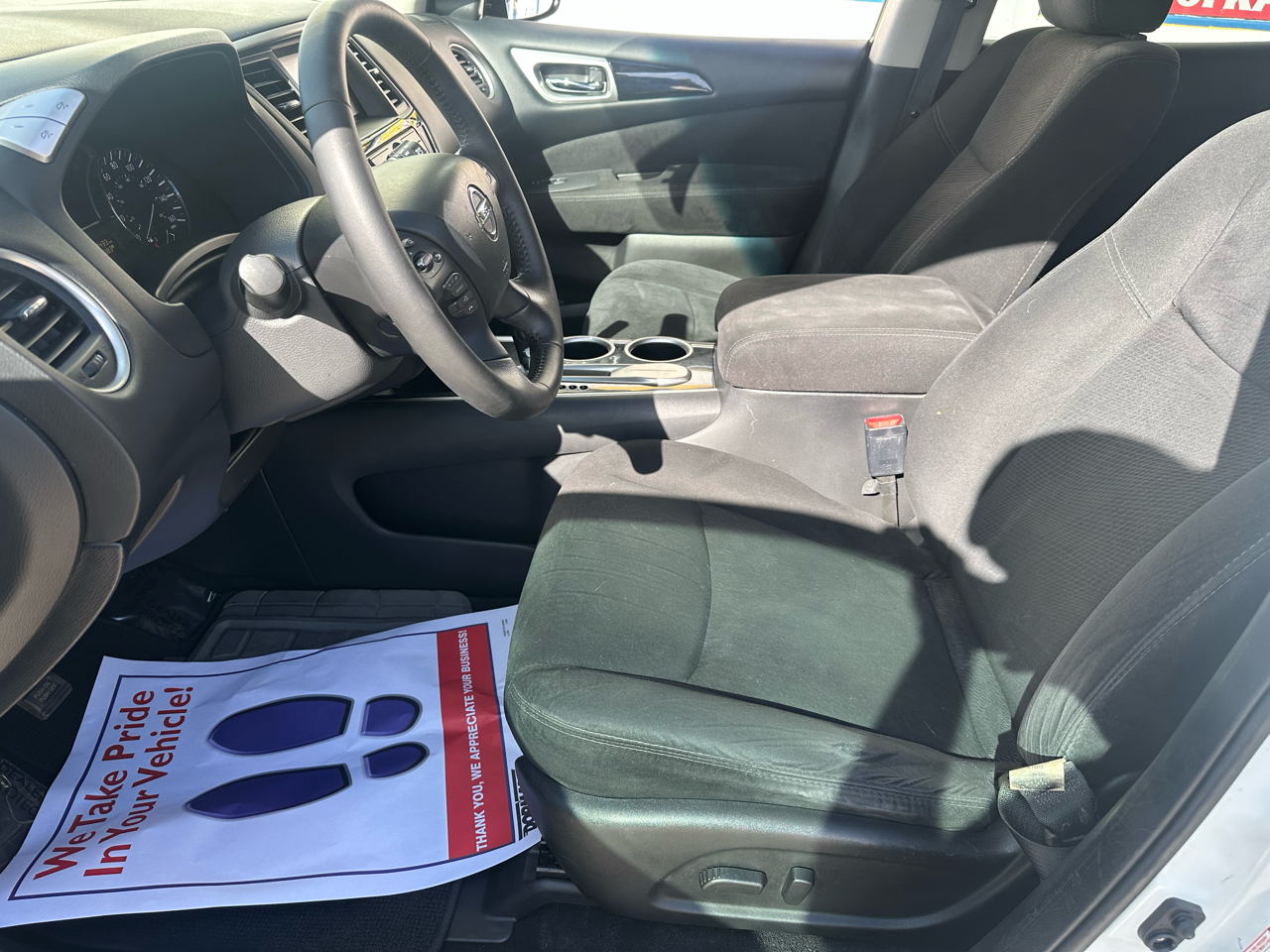 Nissan Pathfinder SL 2WD 2014