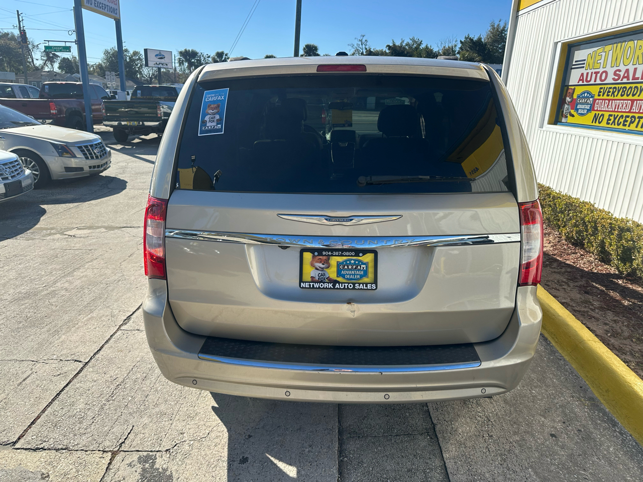 Chrysler Town & Country Touring-L 2012