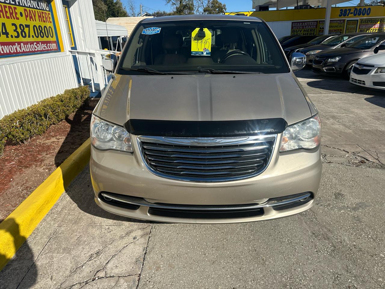 Chrysler Town & Country Touring-L 2012