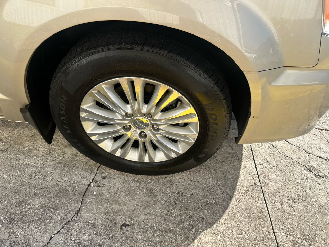 Chrysler Town & Country Touring-L 2012