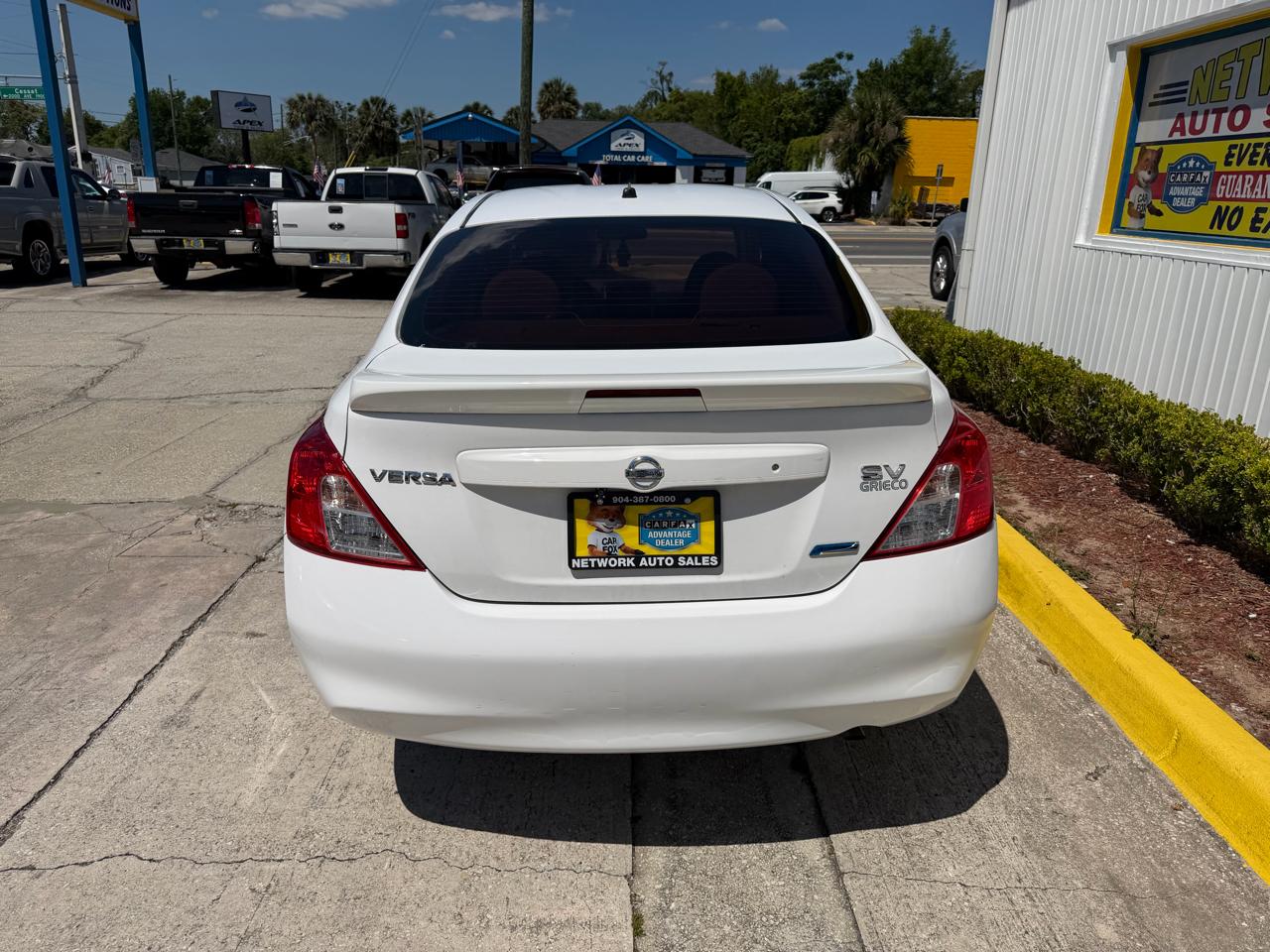 Nissan Versa 1.6 SV Sedan 2013