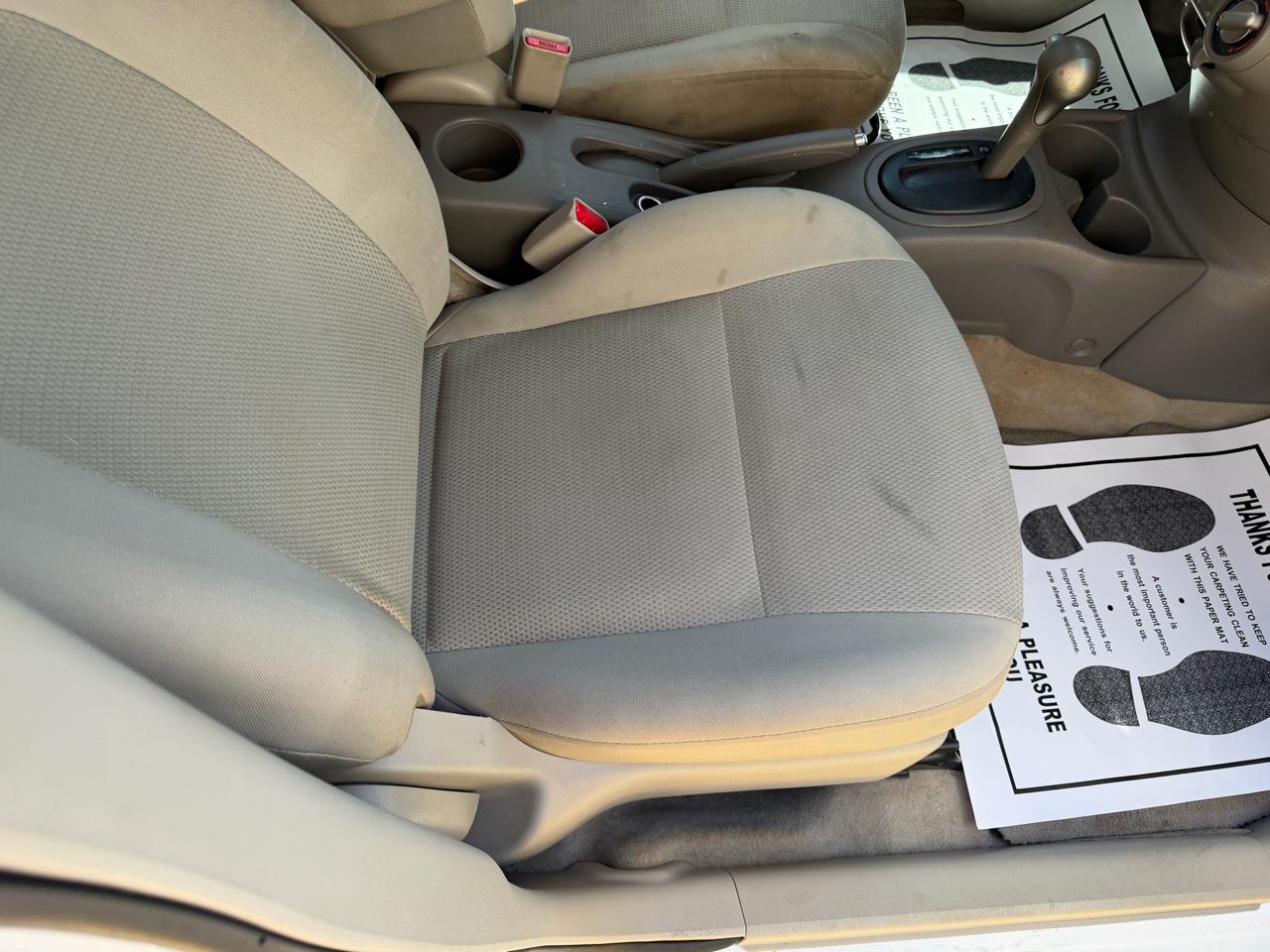 Nissan Versa 1.6 SV Sedan 2013