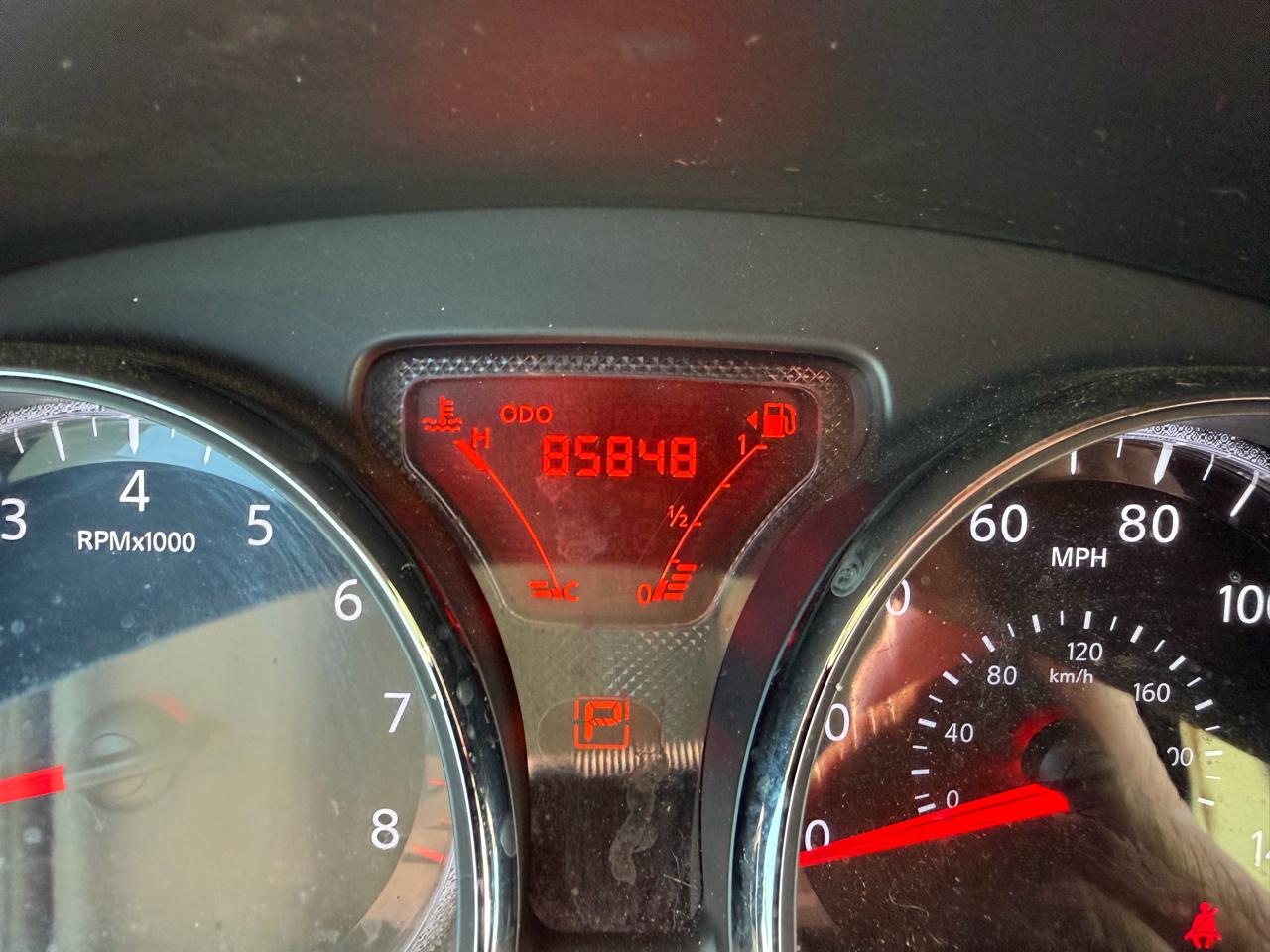 Nissan Versa 1.6 SV Sedan 2013